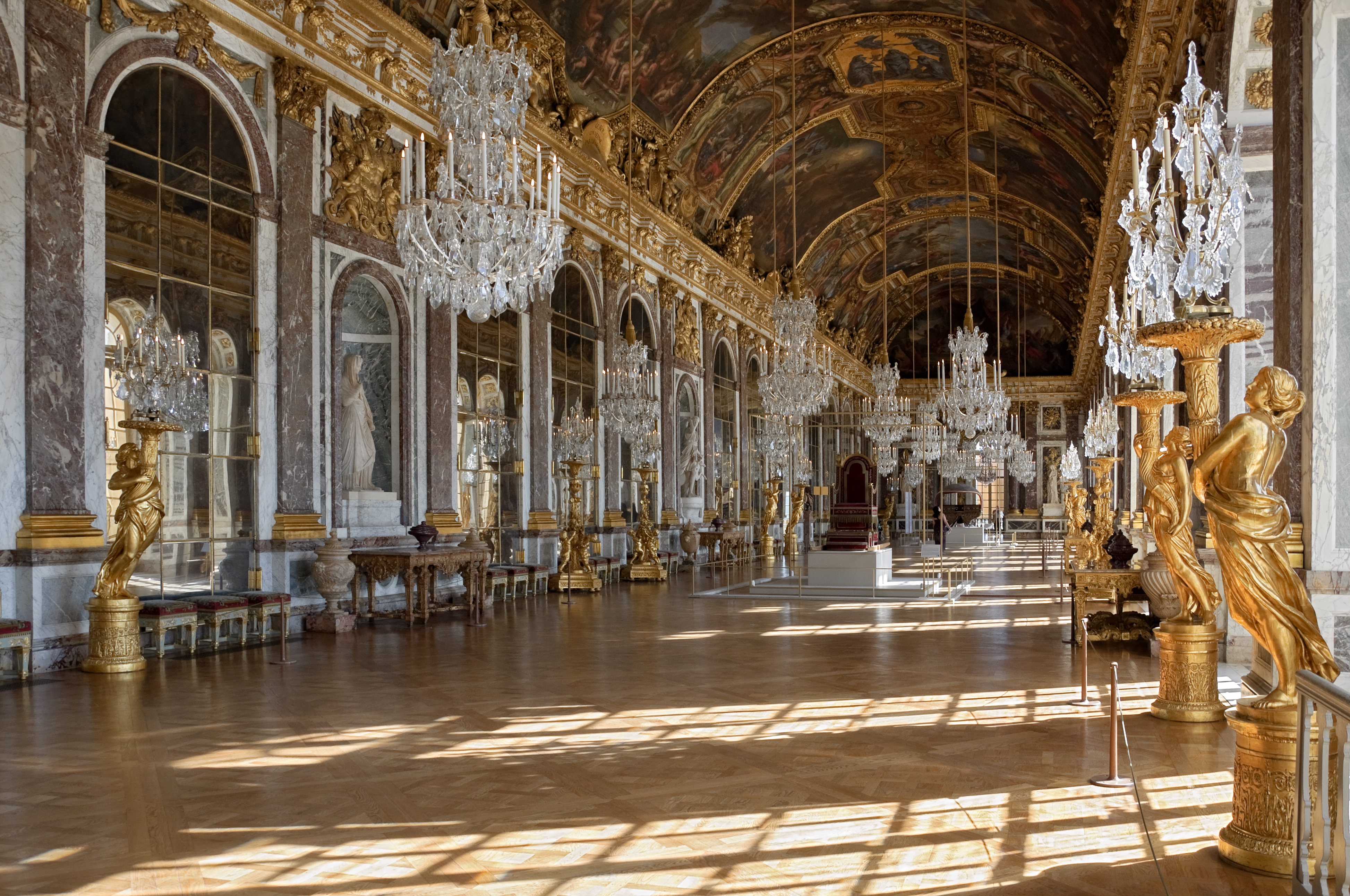 6241b6f72dc10_versailles.jpeg